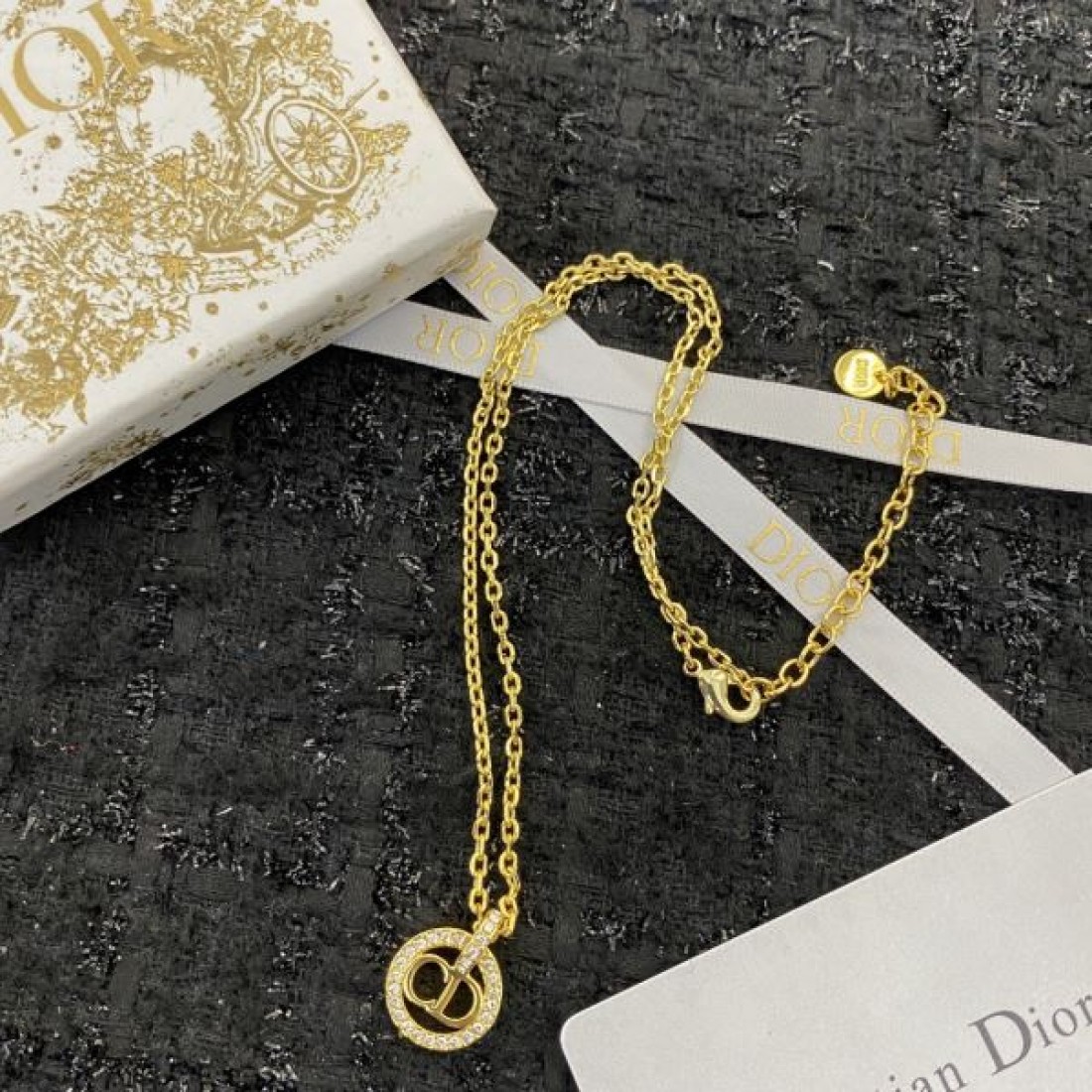 ディオール コピー ネックレス ロゴ 大流行新ブランドアイテム DIOR