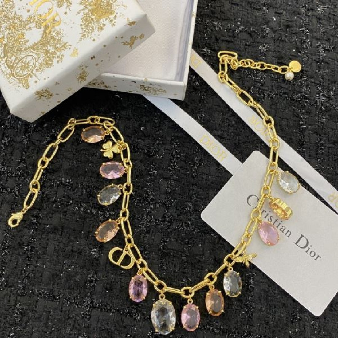 ディオール コピー ネックレス ロゴ 今年の最旬トレンドになる DIOR
