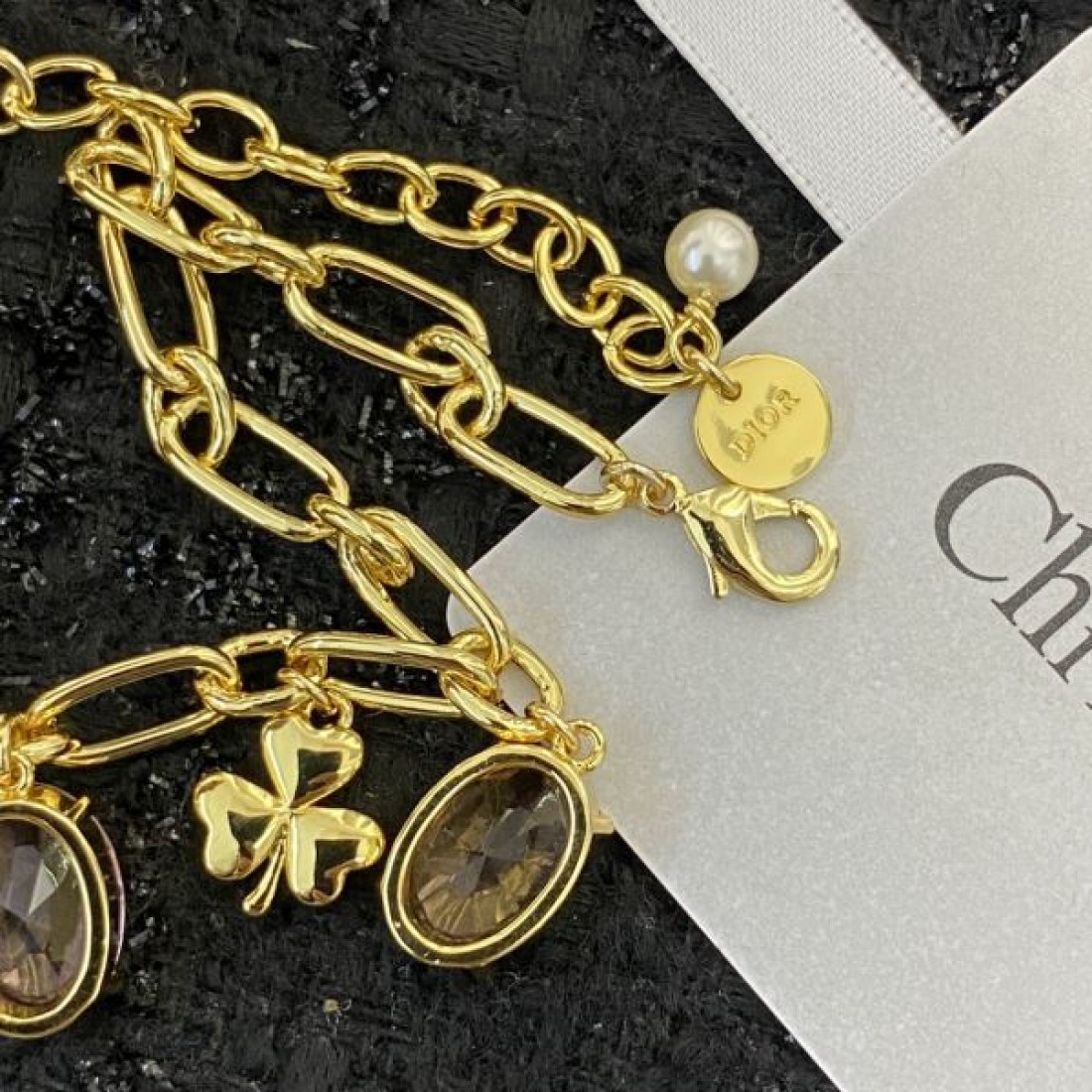 ディオール コピー ネックレス ロゴ 今年の最旬トレンドになる DIOR
