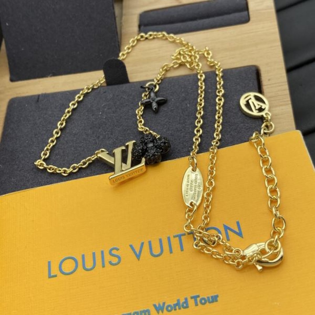 ルイヴィトン コピー ネックレス ロゴ 大人気限定カラー LOUIS VUITTON