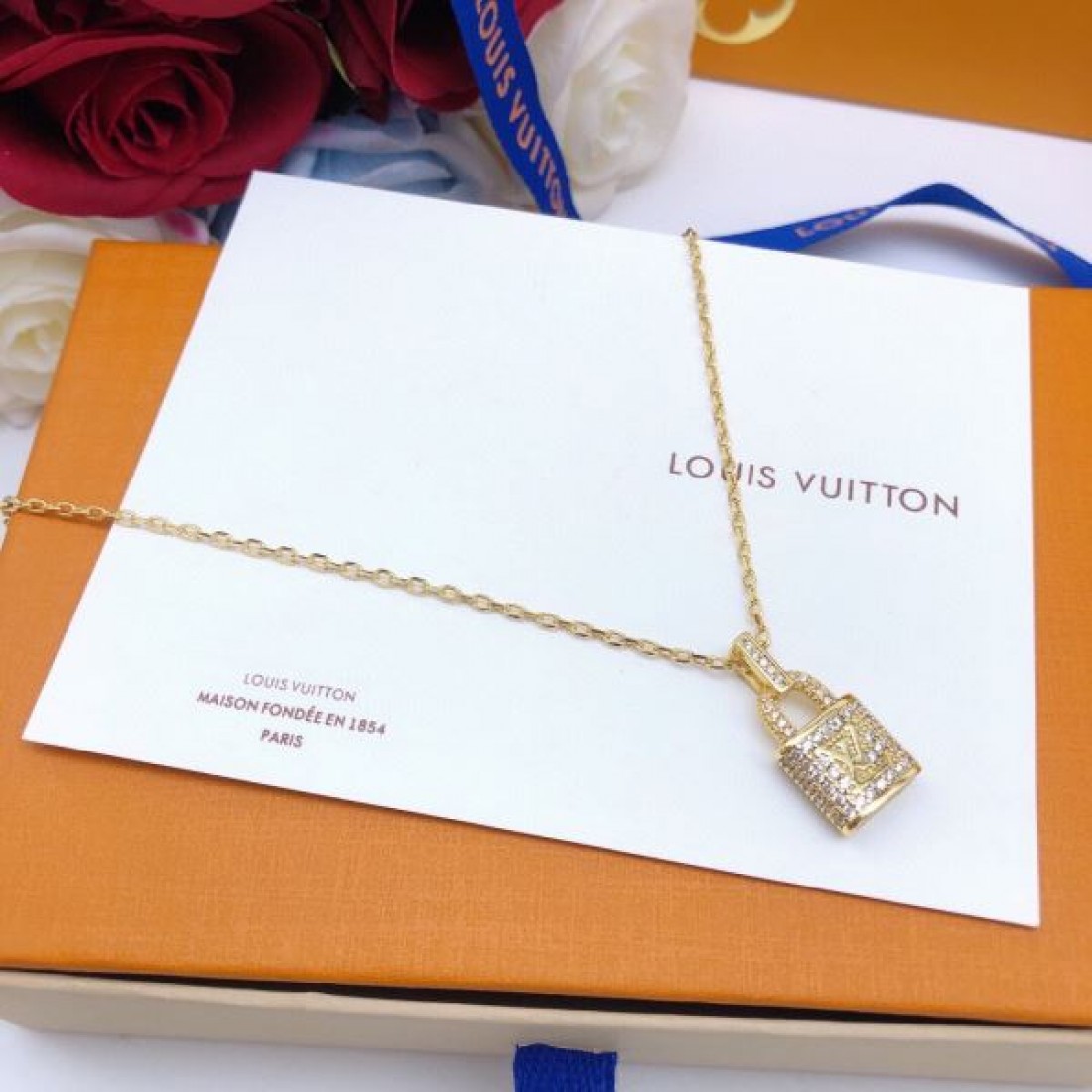 LOUIS VUITTON コピー ネックレス ロゴ 海外限定アイテム ルイヴィトン