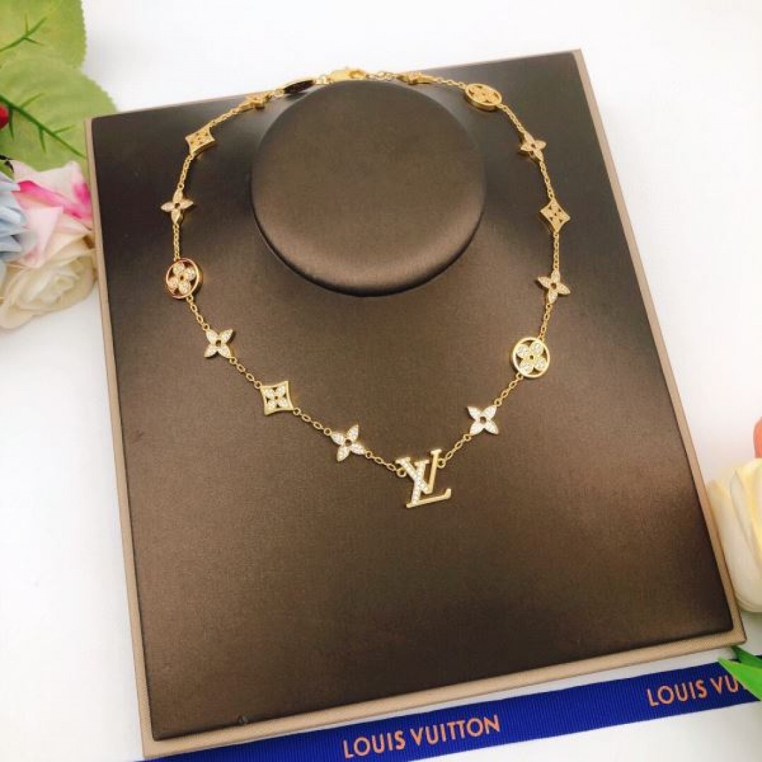 LOUIS VUITTON コピー ネックレス ロゴ 年末年始はセール ルイヴィトン