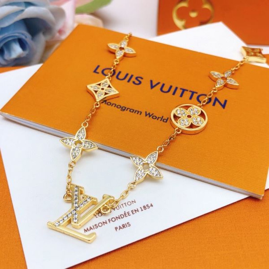 LOUIS VUITTON コピー ネックレス ロゴ 年末年始はセール ルイヴィトン