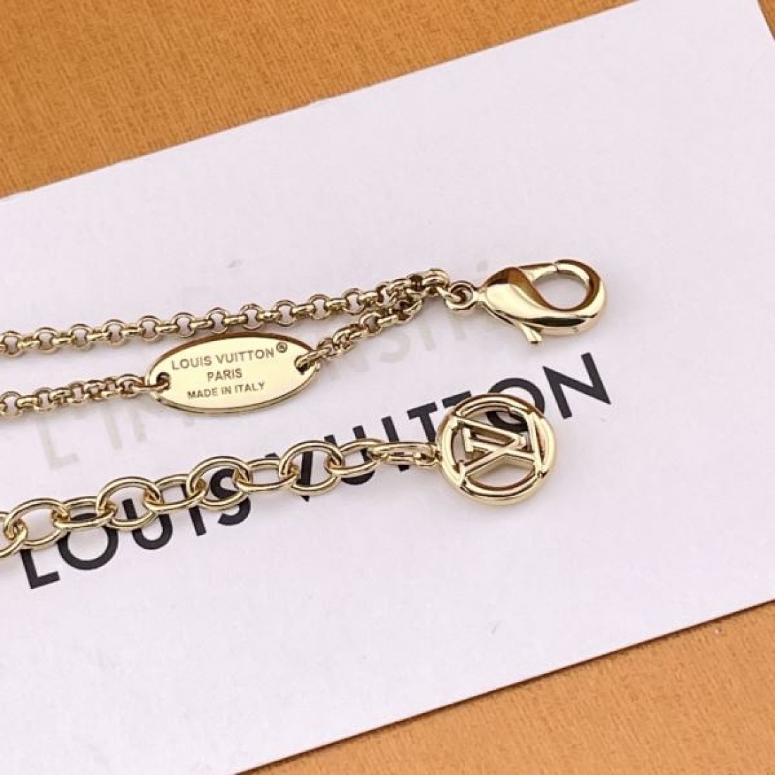 LOUIS VUITTON コピー ネックレス ロゴ 今季初登場の新作 ルイヴィトン