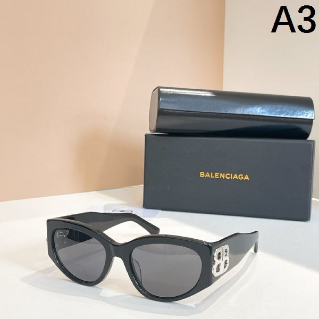 格別な存在感 BALENCIAGA スーパーコピー サングラス プレミアム感満載