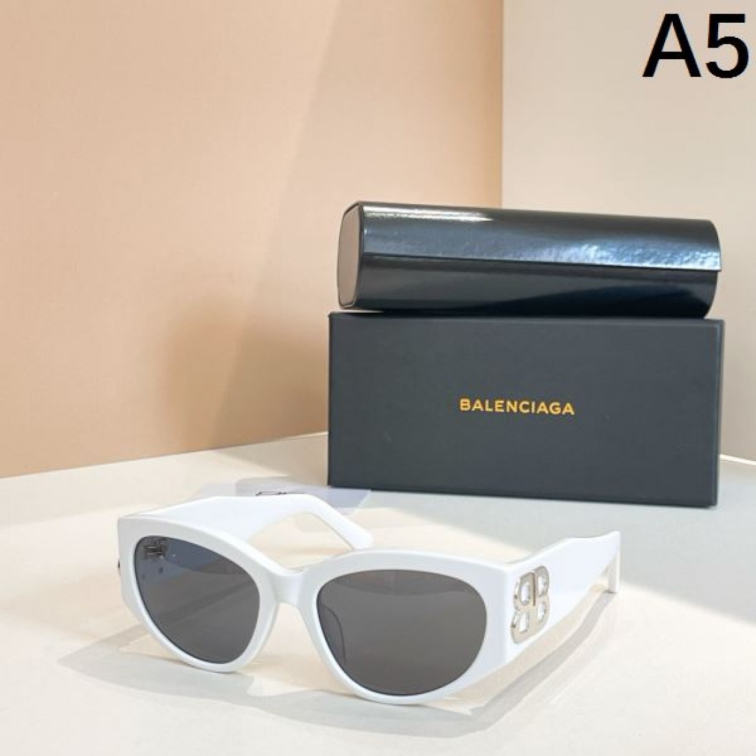 格別な存在感 BALENCIAGA スーパーコピー サングラス プレミアム感満載