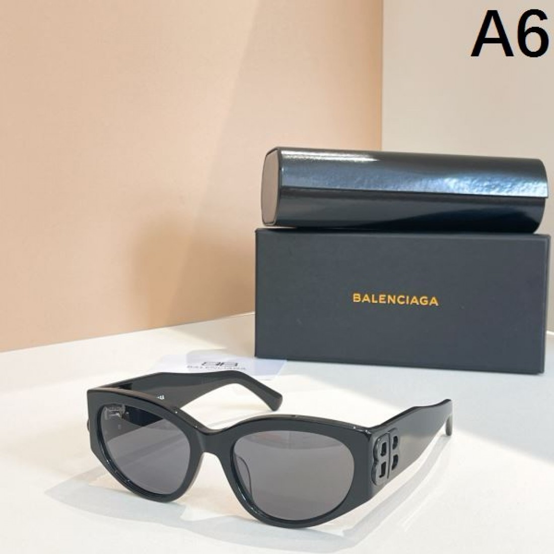 格別な存在感 BALENCIAGA スーパーコピー サングラス プレミアム感満載