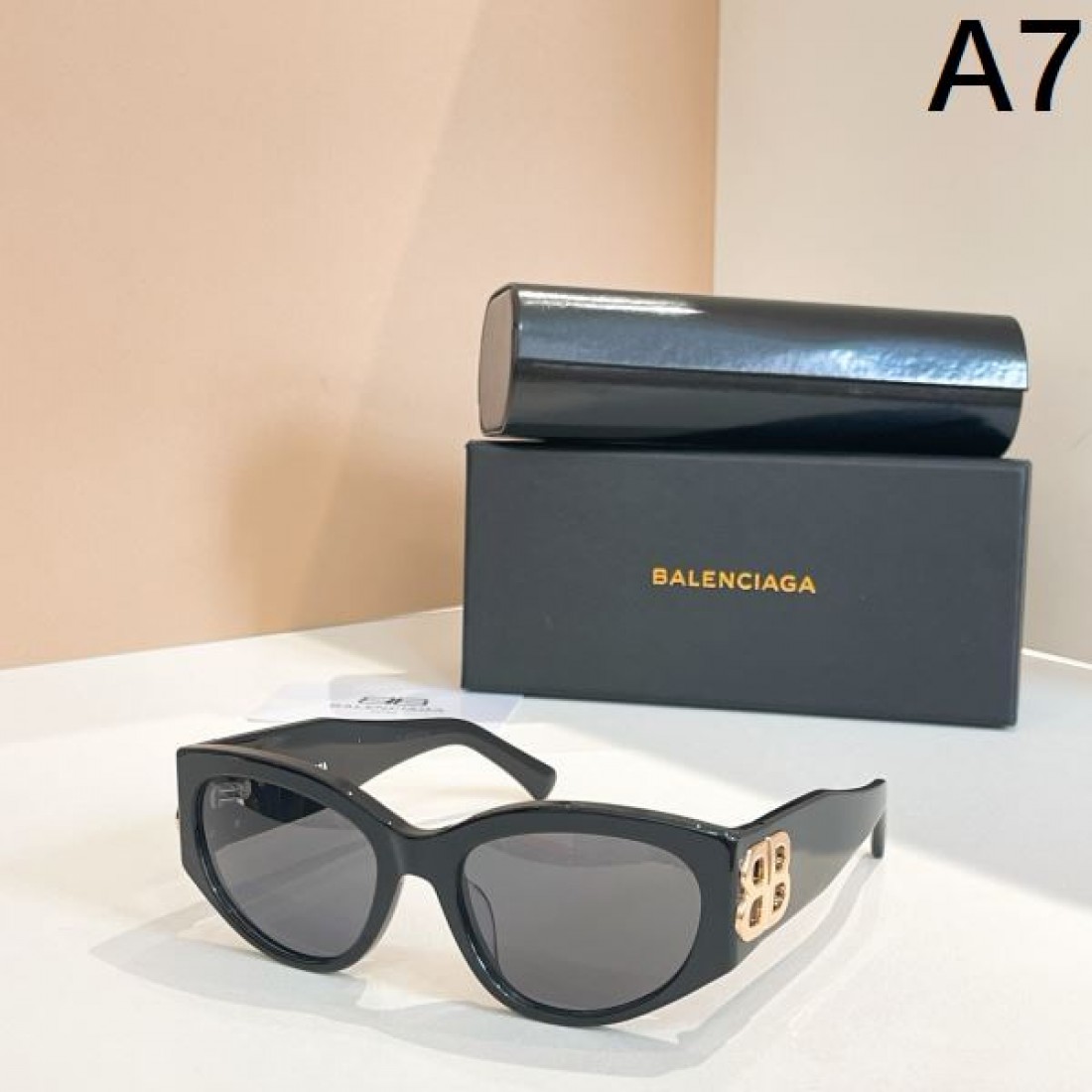 格別な存在感 BALENCIAGA スーパーコピー サングラス プレミアム感満載
