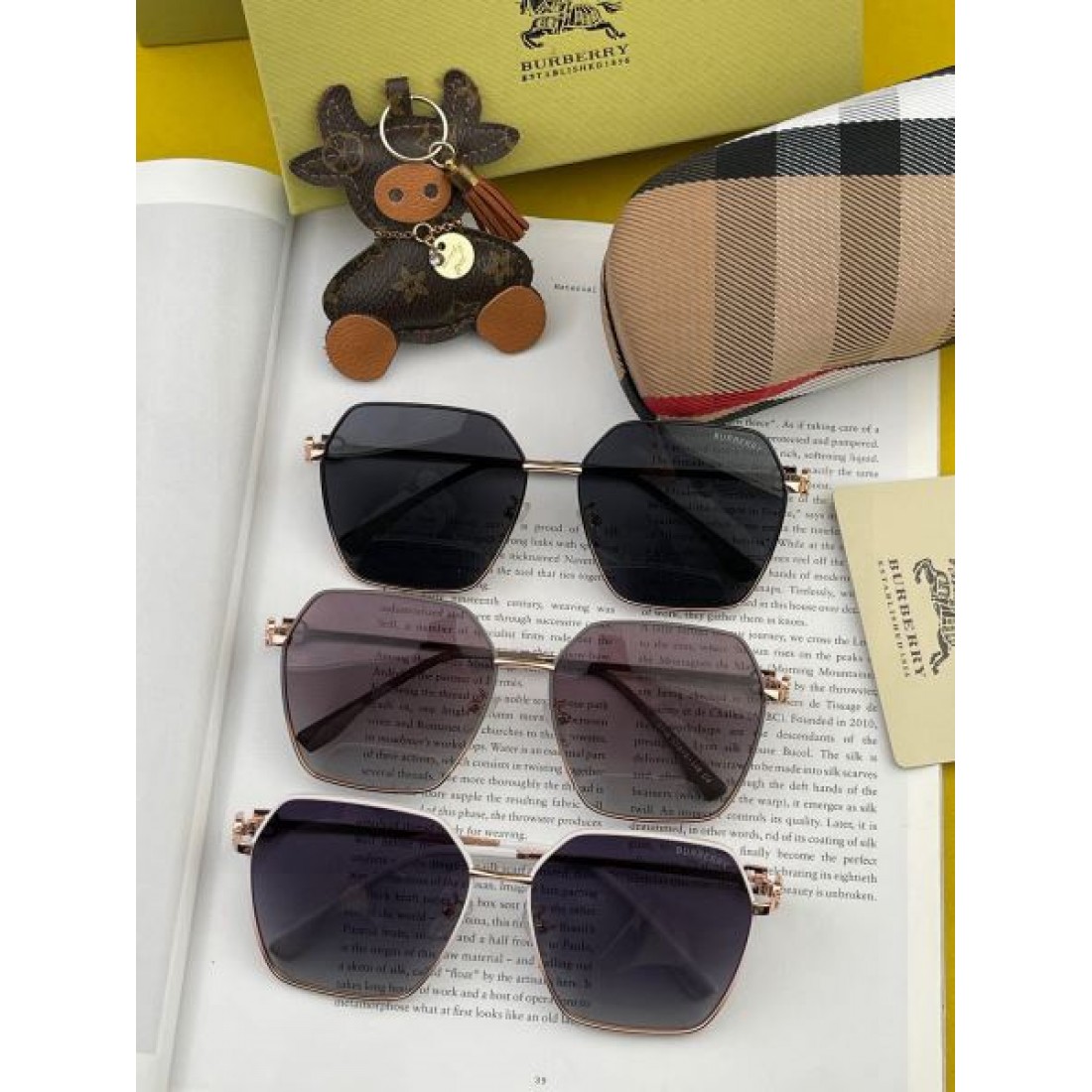 美シルエット実現 BURBERRY コピー サングラス 一目惚れアイテム