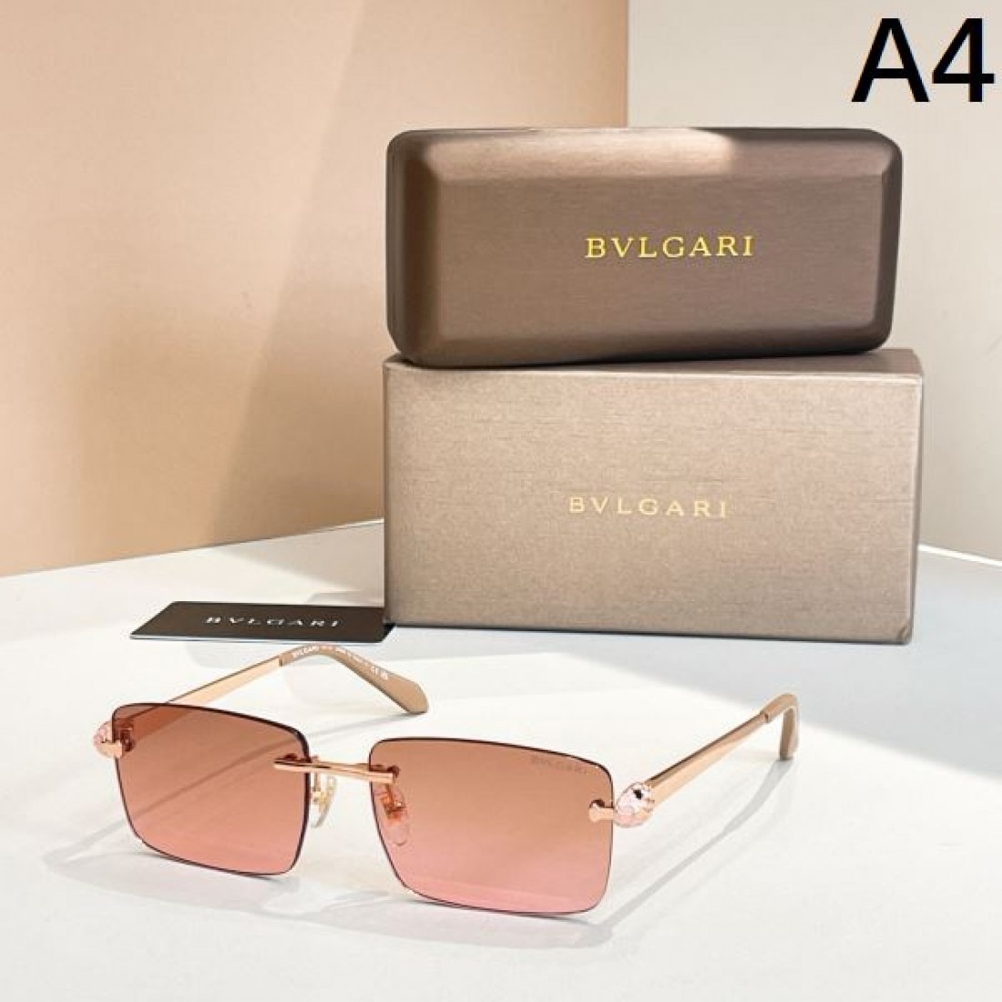 入手困難必至 BVLGARI コピー サングラス 売り切れ注意