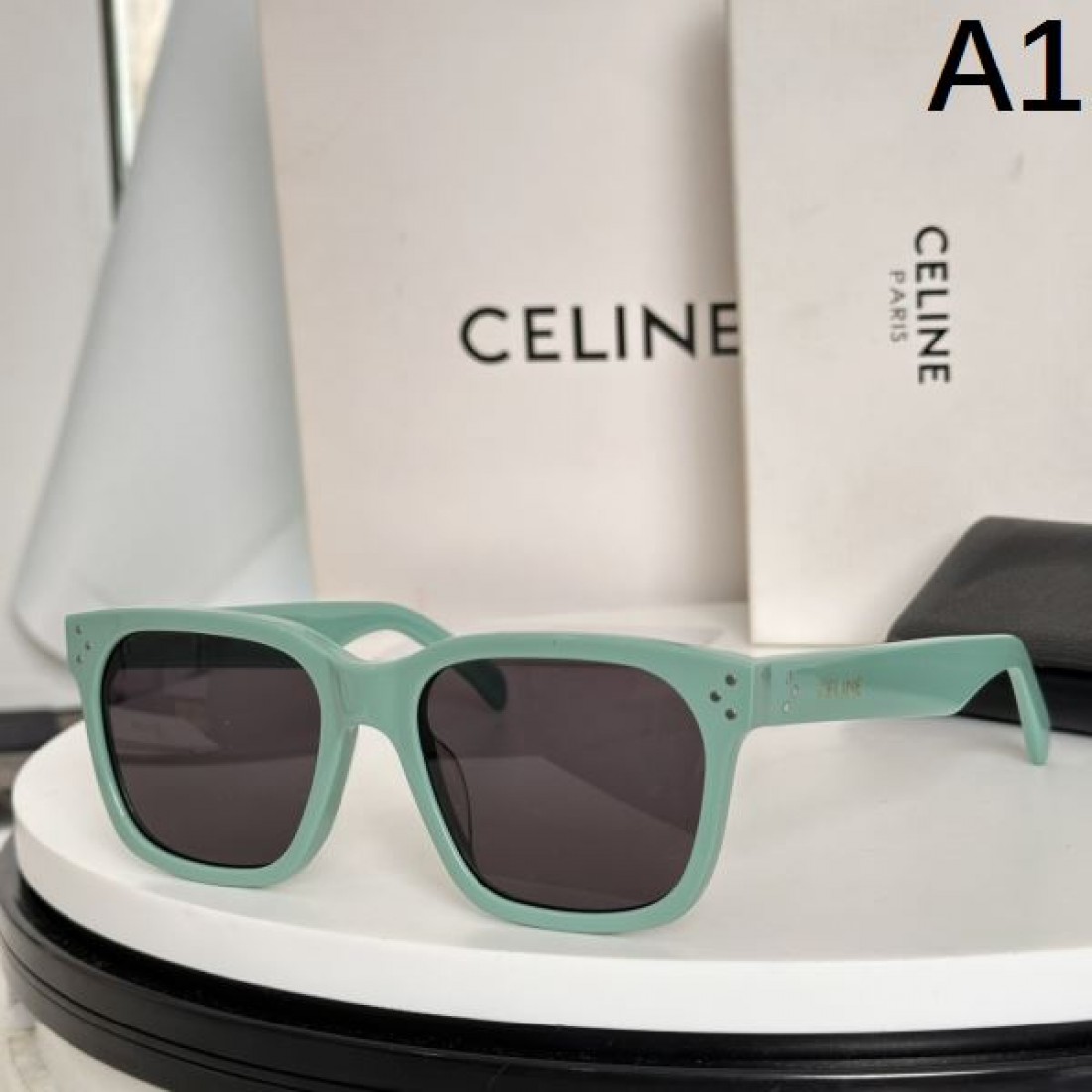 話題沸騰 CELINE セリーヌ スーパーコピー サングラス 洗練された 優雅な