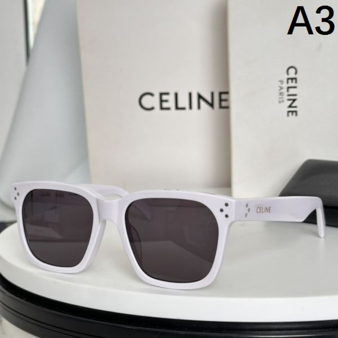 話題沸騰 CELINE セリーヌ スーパーコピー サングラス 洗練された 優雅な