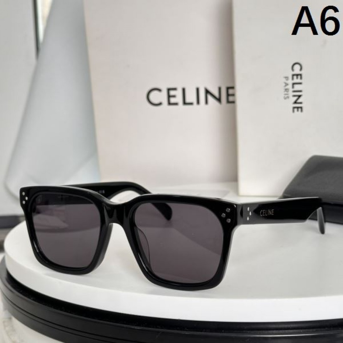 話題沸騰 CELINE セリーヌ スーパーコピー サングラス 洗練された 優雅な