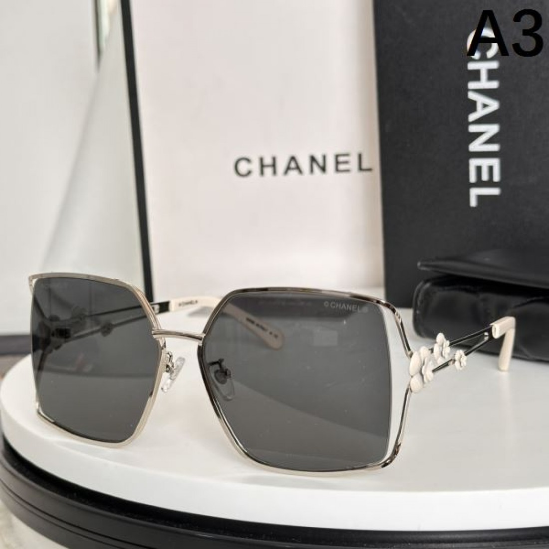CHANEL 洗練された シャネル スーパー コピー サングラス モダン 高級感 溢れる