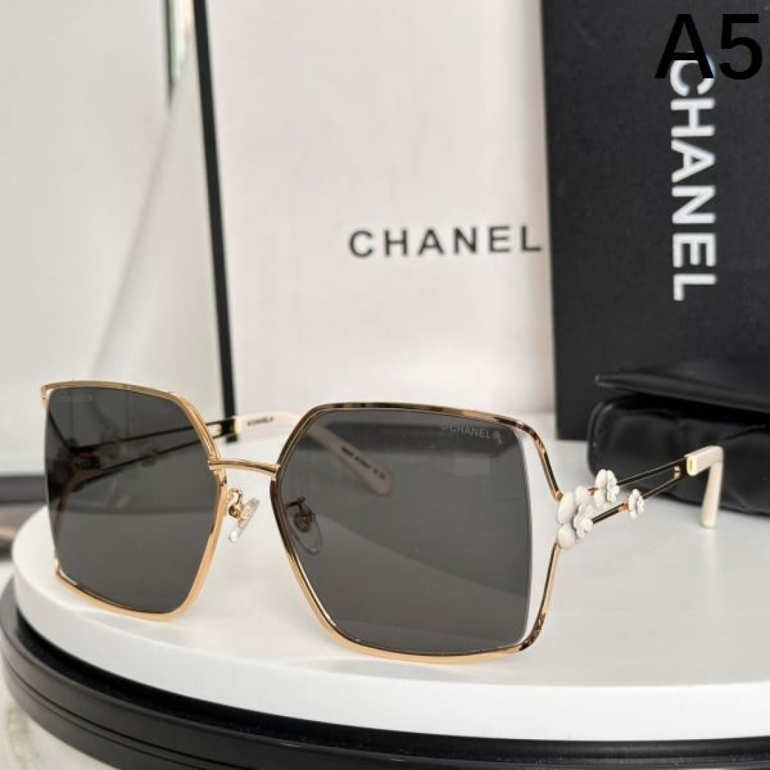 CHANEL 洗練された シャネル スーパー コピー サングラス モダン 高級感 溢れる