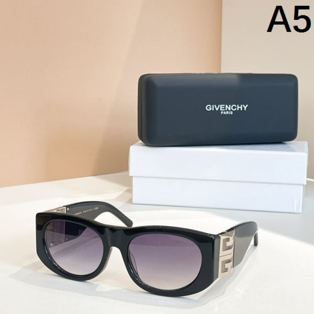 海外セレブ風コーデ GIVENCHY コピー サングラス 上質な素材感
