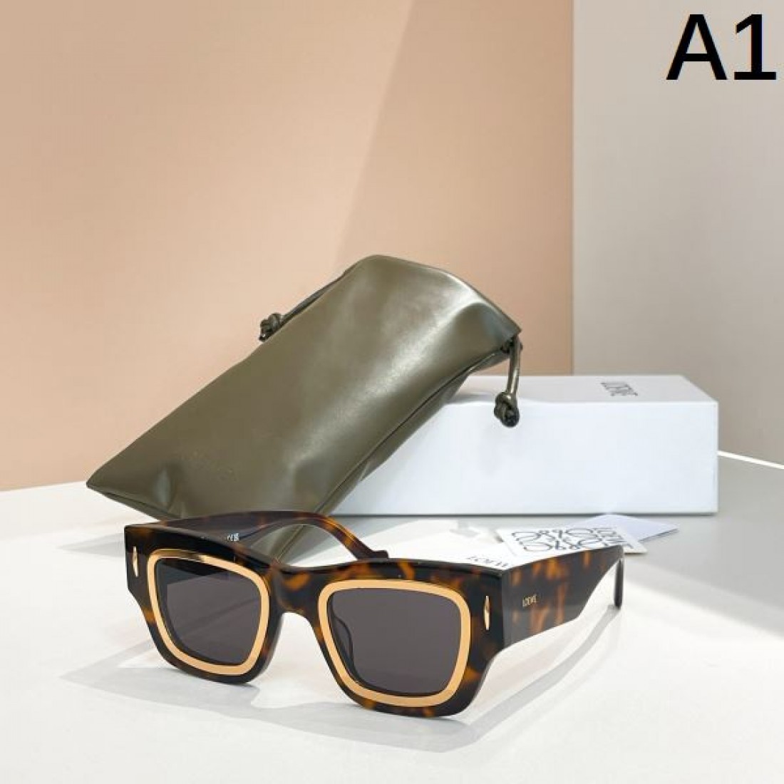 ロエベ コピー サングラス 夏新しい物ひとつは欲しい定番 華やかな  LOEWE
