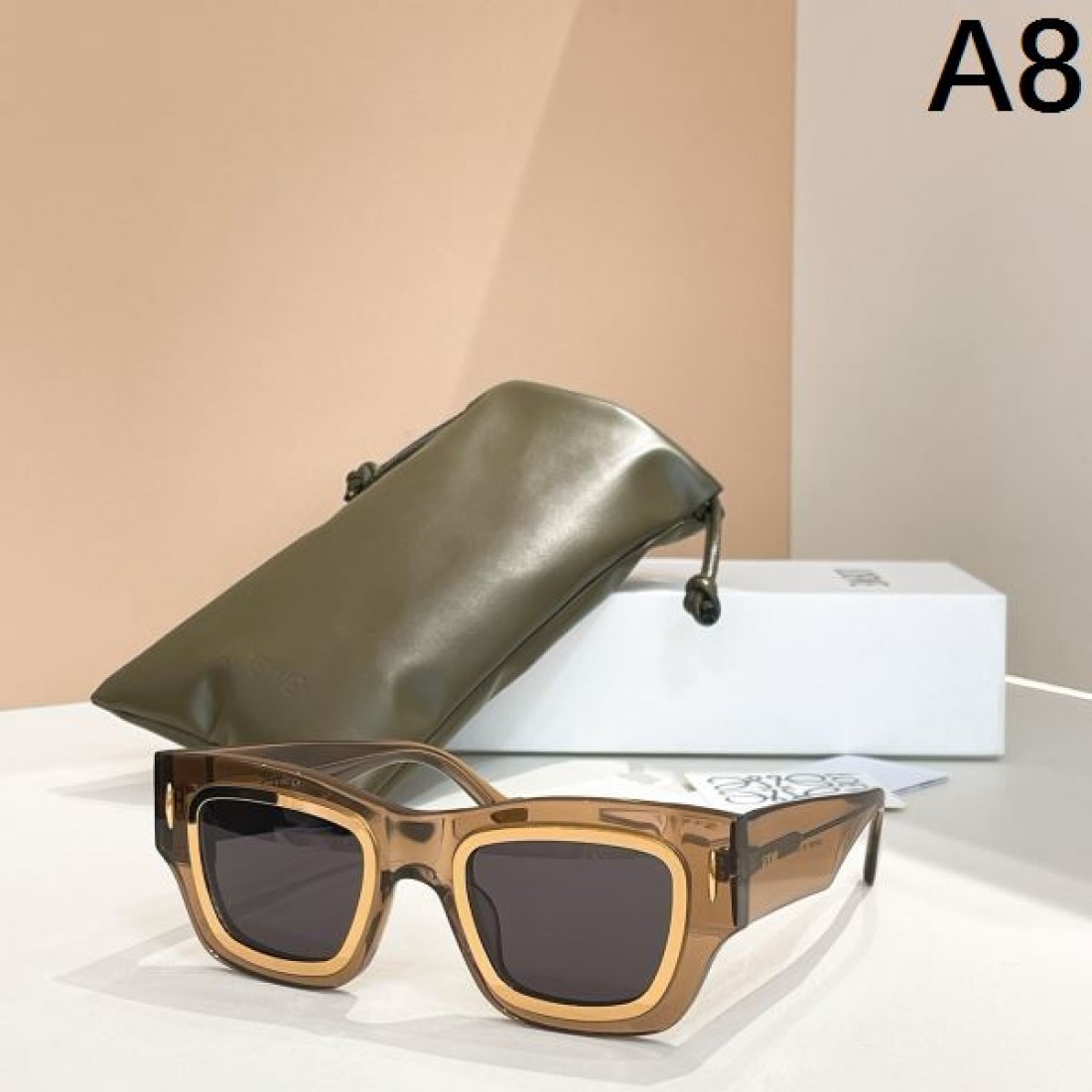 ロエベ コピー サングラス 夏新しい物ひとつは欲しい定番 華やかな  LOEWE