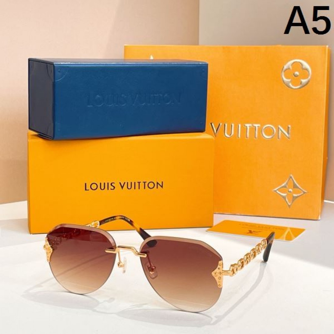 性抜群のコンビ LOUIS VUITTON 上品で洗練された ルイヴィトン コピー サングラス