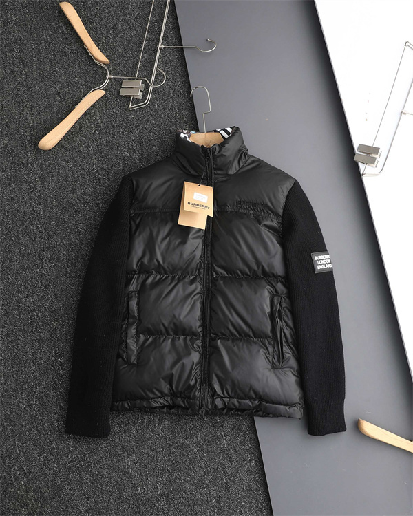   伝統と現代の融合 ——BURBERRY コピーダウンジャケット