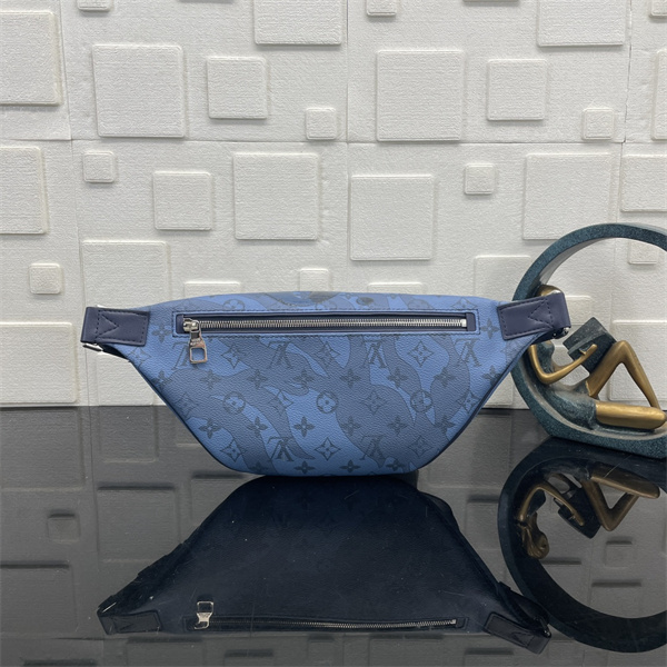   さりげなく個性を放つ——Louis Vuitton コピー ボディバッグで叶える洗練された都会スタイル