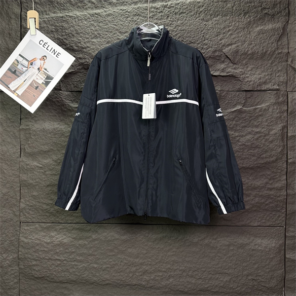   ハイストリートの先駆者 —— バレンシアガ コピー ジャケットで極める先端的な日常スタイル