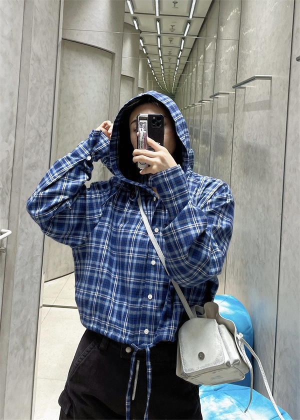   バーバリー（burberry）コピー ブルーチェックフーディジャケット