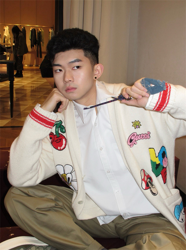   ポップアートの魅力を纏う：グッチ（GUCCI）スーパーコピーカーディガン