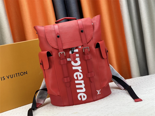   ルイヴィトン（LOUIS VUITTON） コピーとシュプリーム（SUPREME）偽物のコラボ、注目のレッドバッグパック
