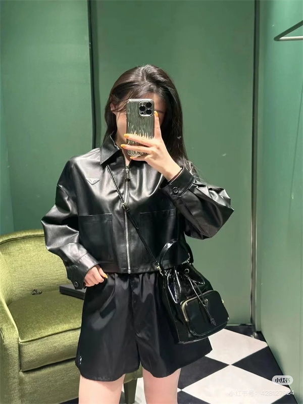   プラダ(PRADA)コピーの新作レザージャケットが登場！モダンなスタイルでエッジを効かせた一着