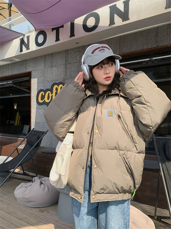   Carhartt 偽物 ダウンジャケットが冬のストリートスタイルで大人気に！