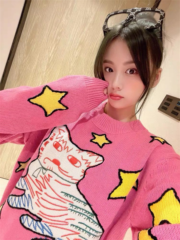   個性あふれるグッチ（GUCCI）スーパーコピー 新作セーターが話題に！ —遊び心満載のデザインがファッションシーンを席巻
