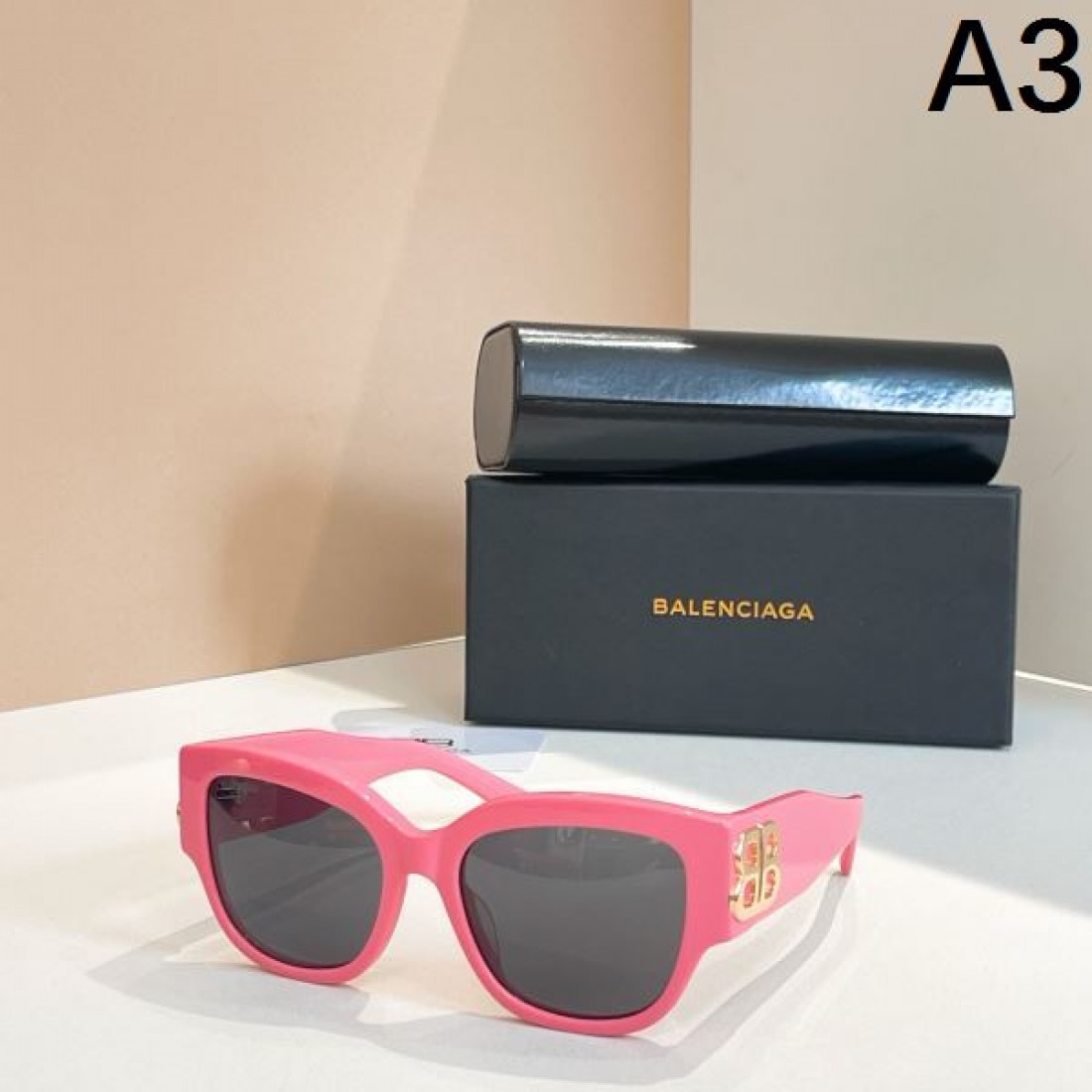リピート率高め BALENCIAGA バレンシアガ コピー サングラス 夏の最旬スタイル
