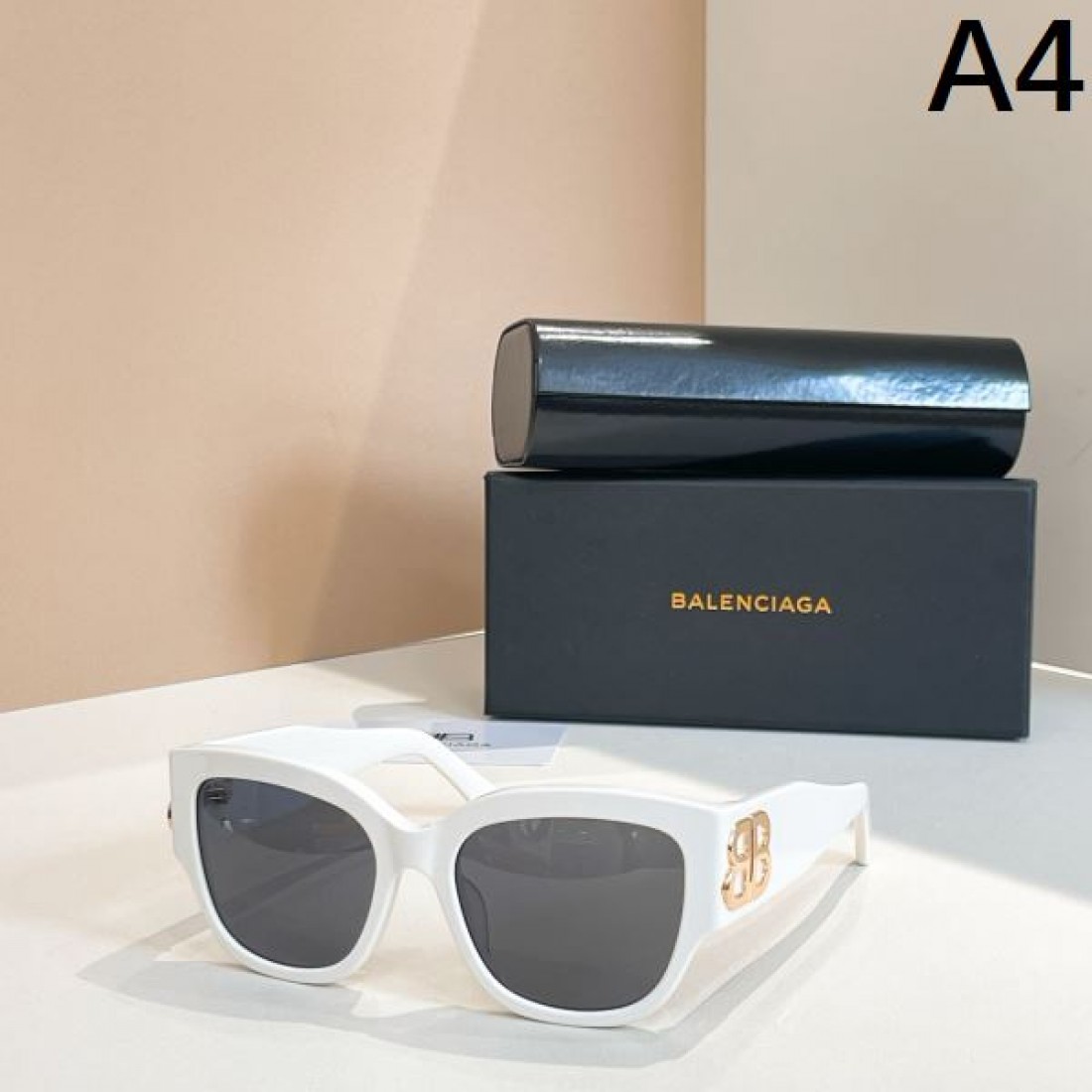リピート率高め BALENCIAGA バレンシアガ コピー サングラス 夏の最旬スタイル