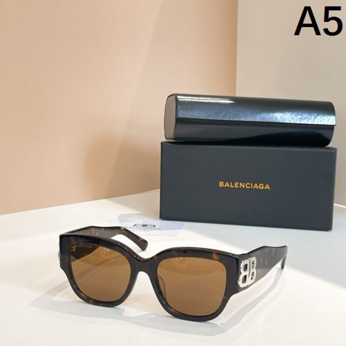 リピート率高め BALENCIAGA バレンシアガ コピー サングラス 夏の最旬スタイル