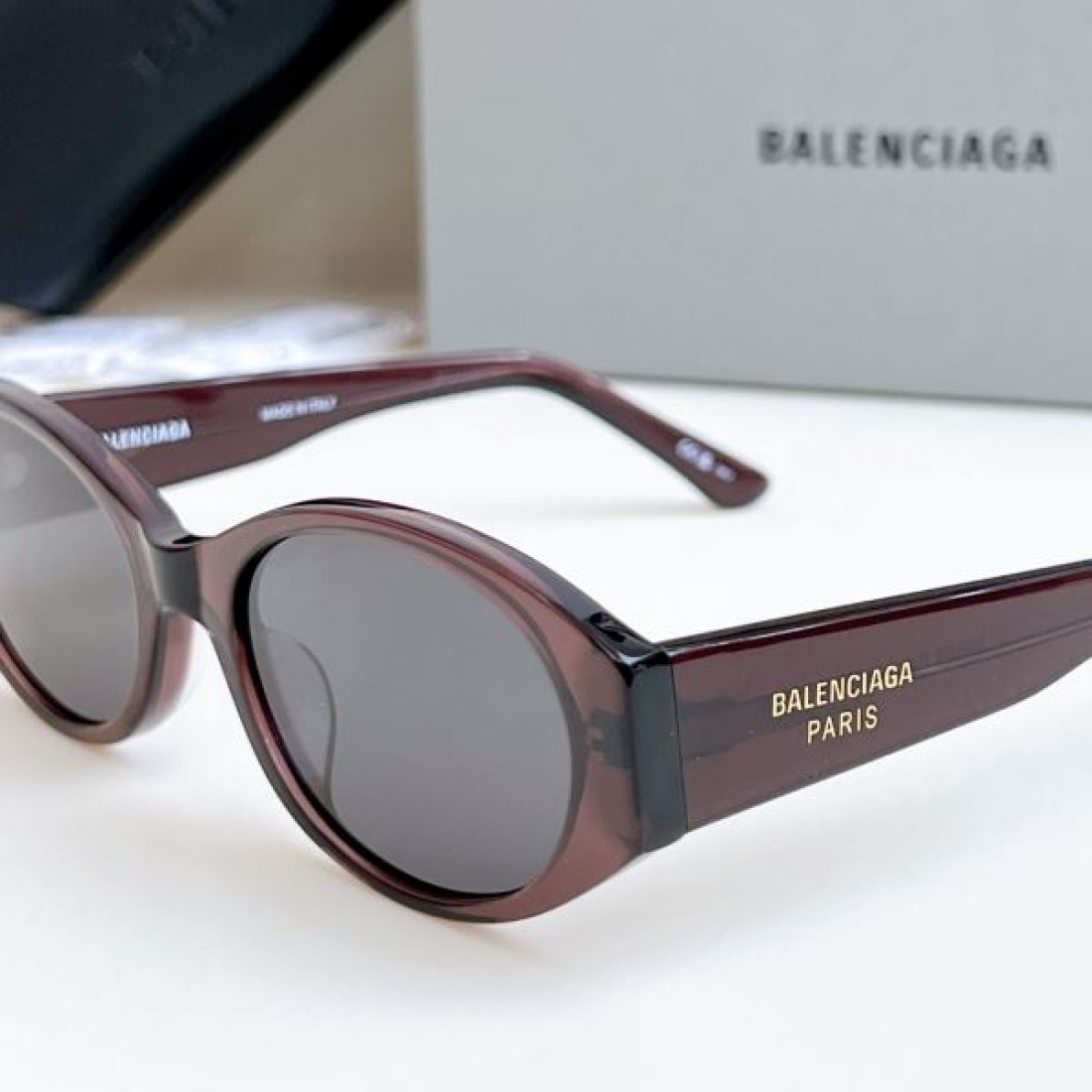 SNS映え間違いなし BALENCIAGA バレンシアガ コピー サングラス 売り切れ必至