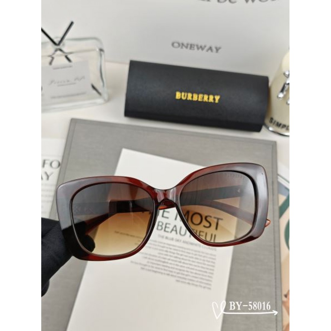 春の新生活にぴったり BURBERRY バーバリー コピー サングラス 新春初売り