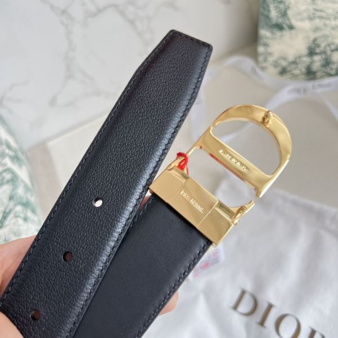 ディオール スーパーコピー ベルト で上品 ラグジュアリーな DIOR