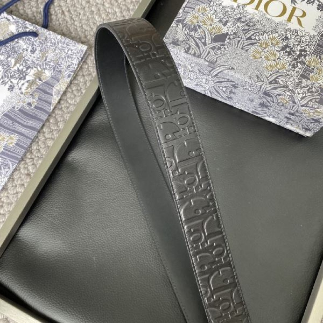 エレガントで 洗練された ディオール スーパーコピー ベルト DIOR