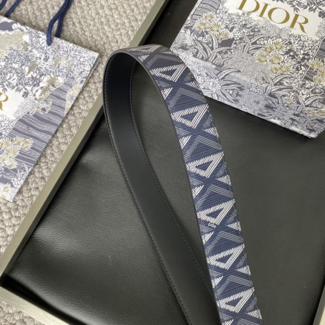 高級感ただよう ラグジュアリーな DIOR ディオール スーパーコピー ベルト