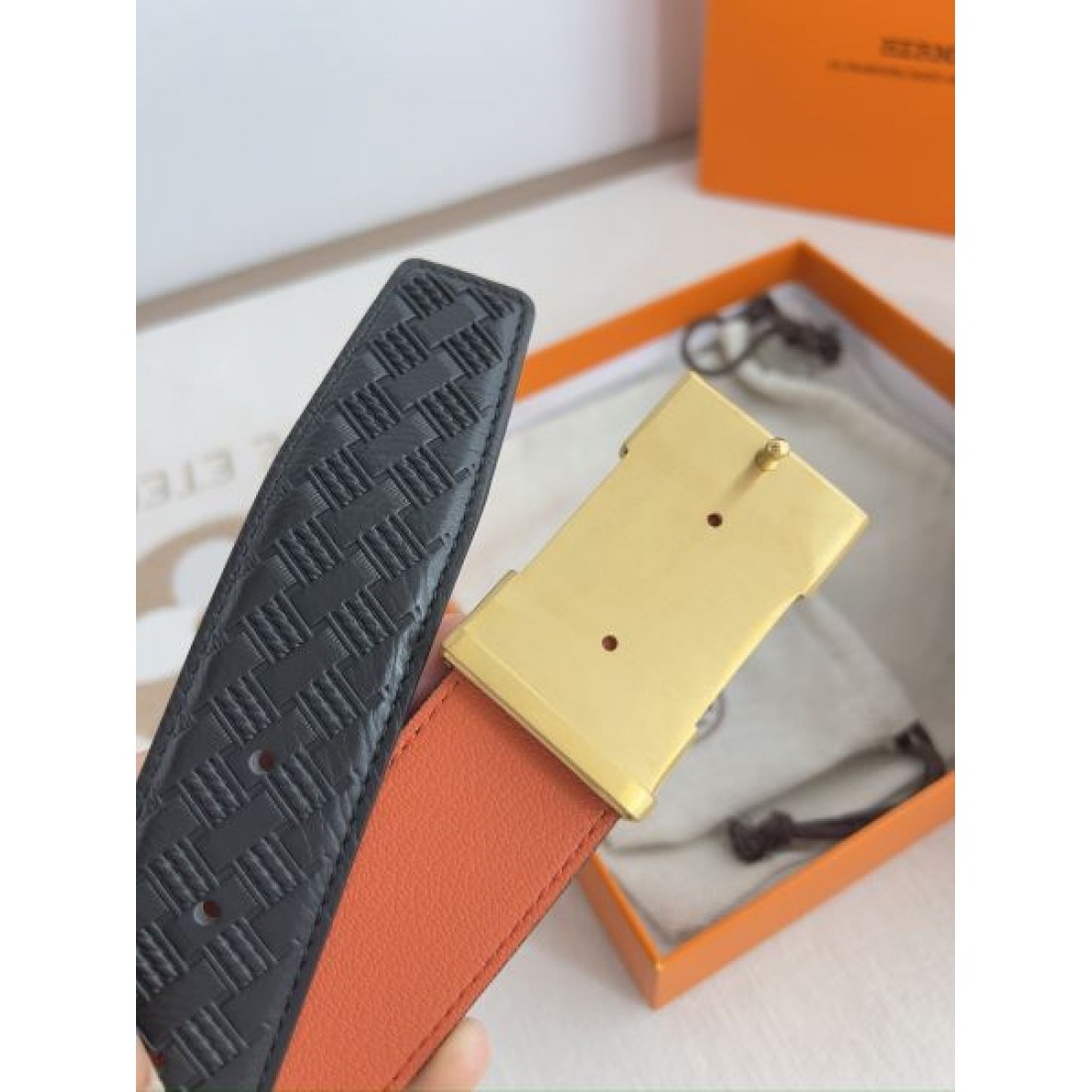 HERMES ルメス スーパーコピー ベルト 高級感 洗練 上品な印象