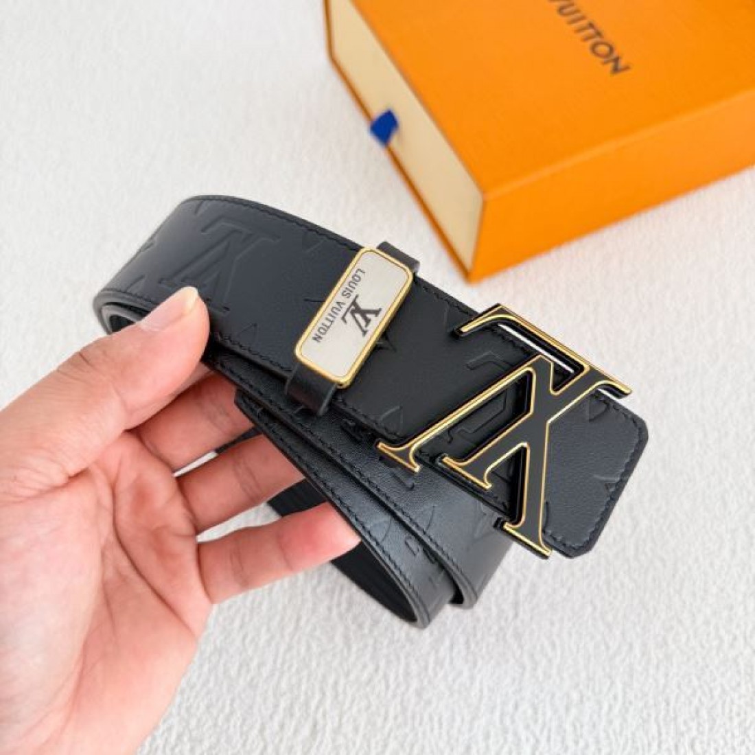  クラシックな スマートな 上質な LOUIS VUITTON ルイヴィトン コピー ベルト