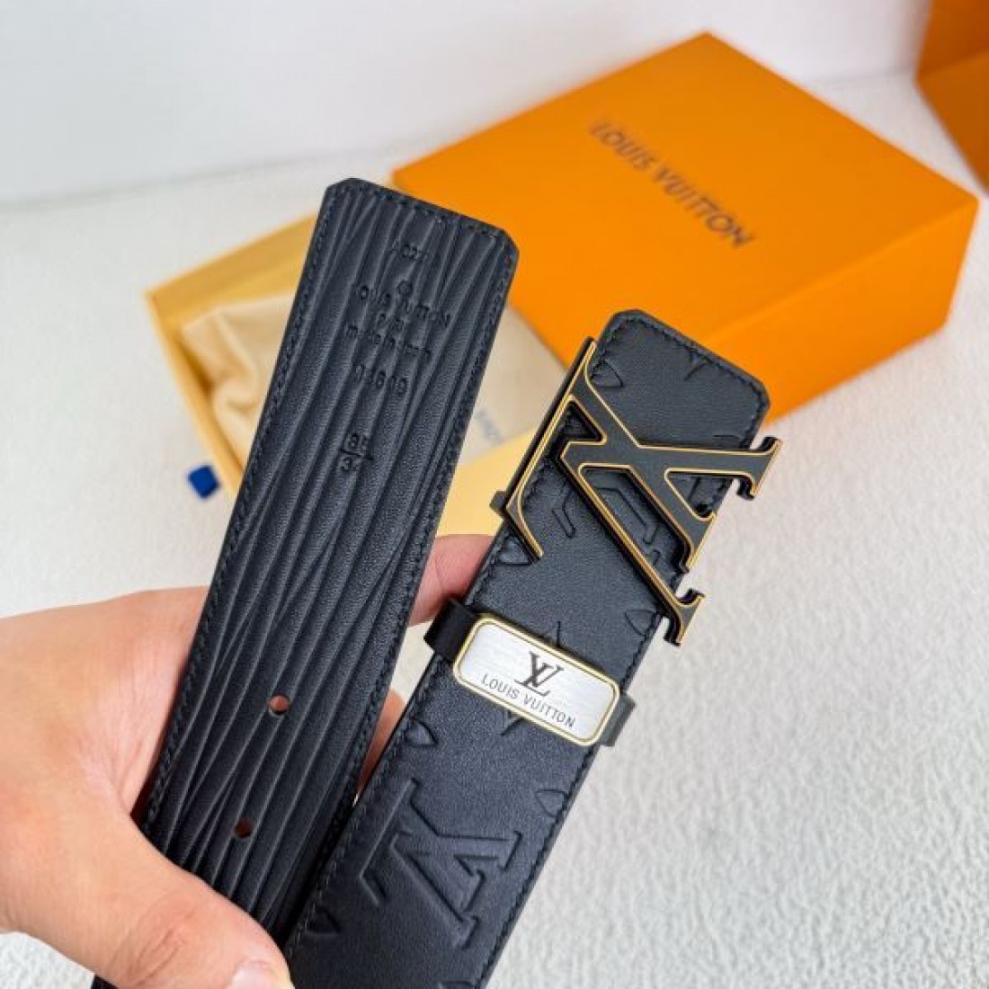 クラシックな スマートな 上質な LOUIS VUITTON ルイヴィトン コピー ベルト