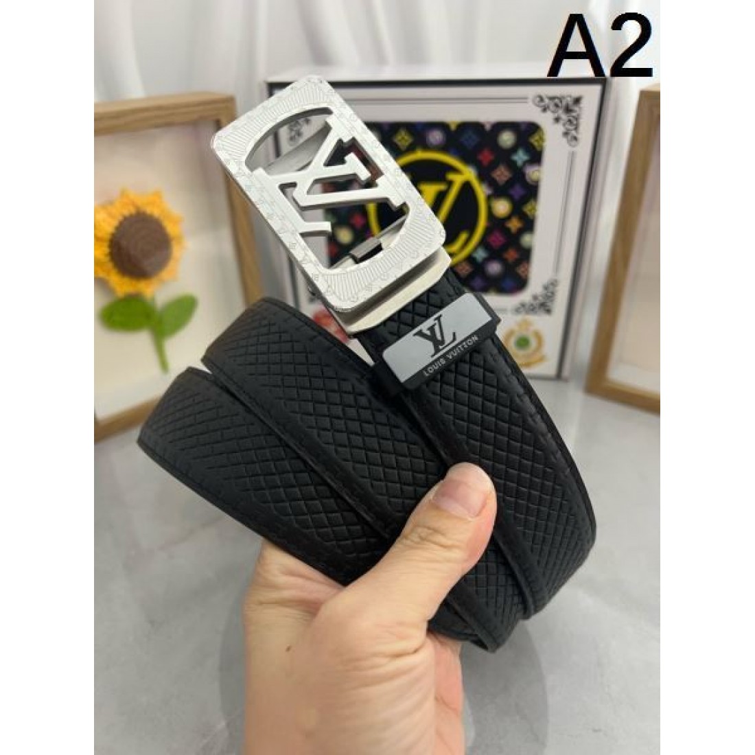 エレガントな 上質な ルイヴィトン コピー ベルト お洒落な LOUIS VUITTON