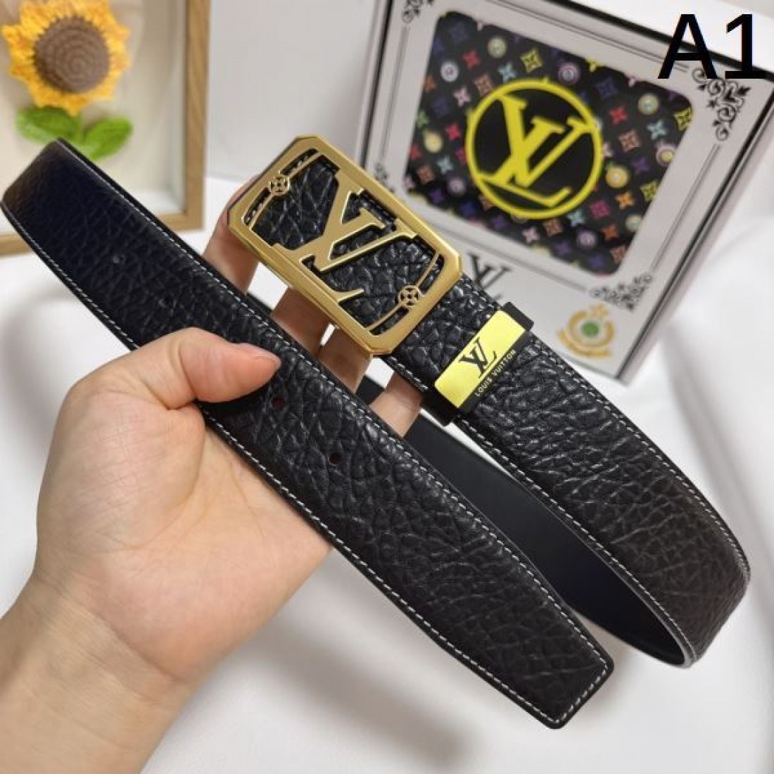クラシックな 高級感のある LOUIS VUITTON ルイヴィトン スーパーコピー ベルト