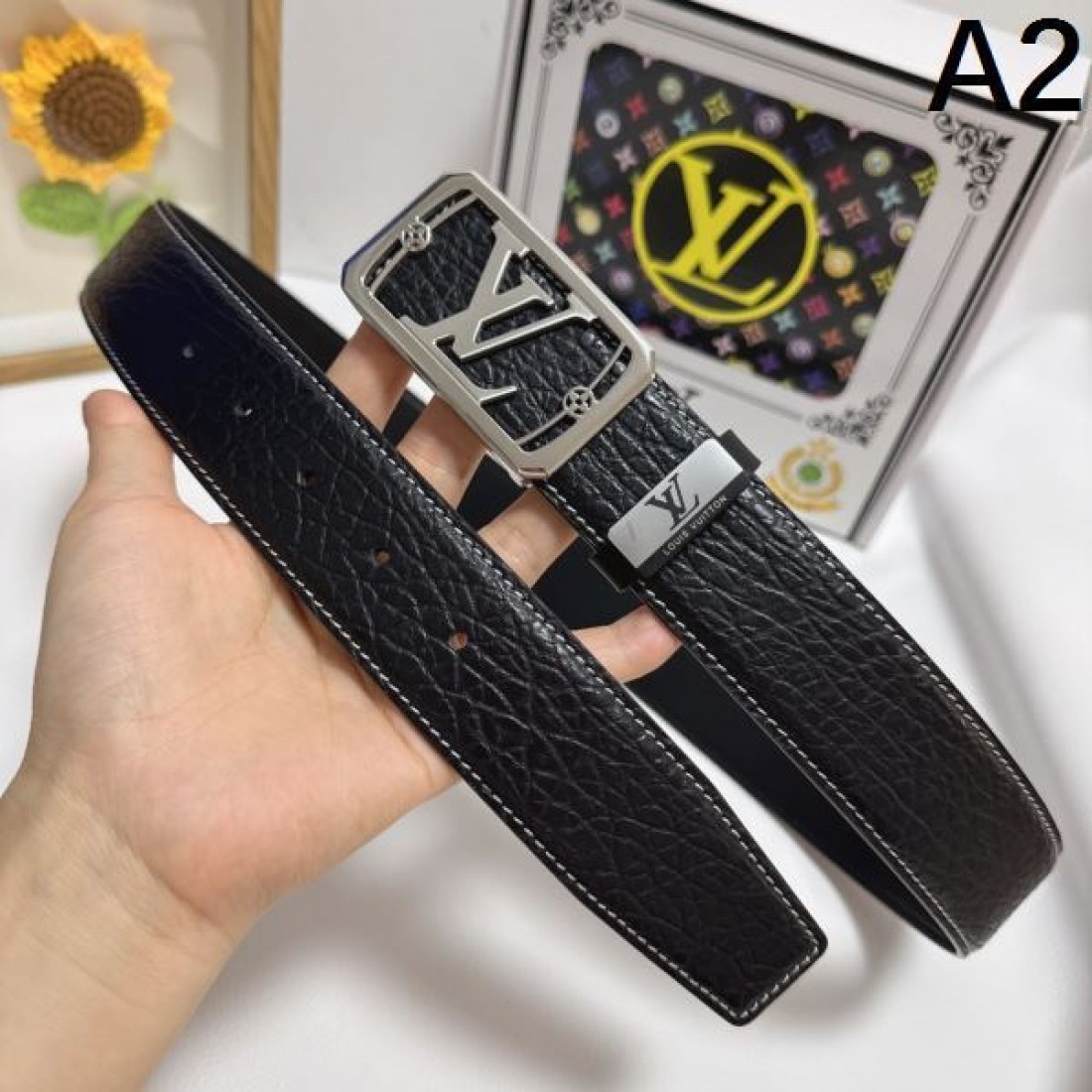 クラシックな 高級感のある LOUIS VUITTON ルイヴィトン スーパーコピー ベルト