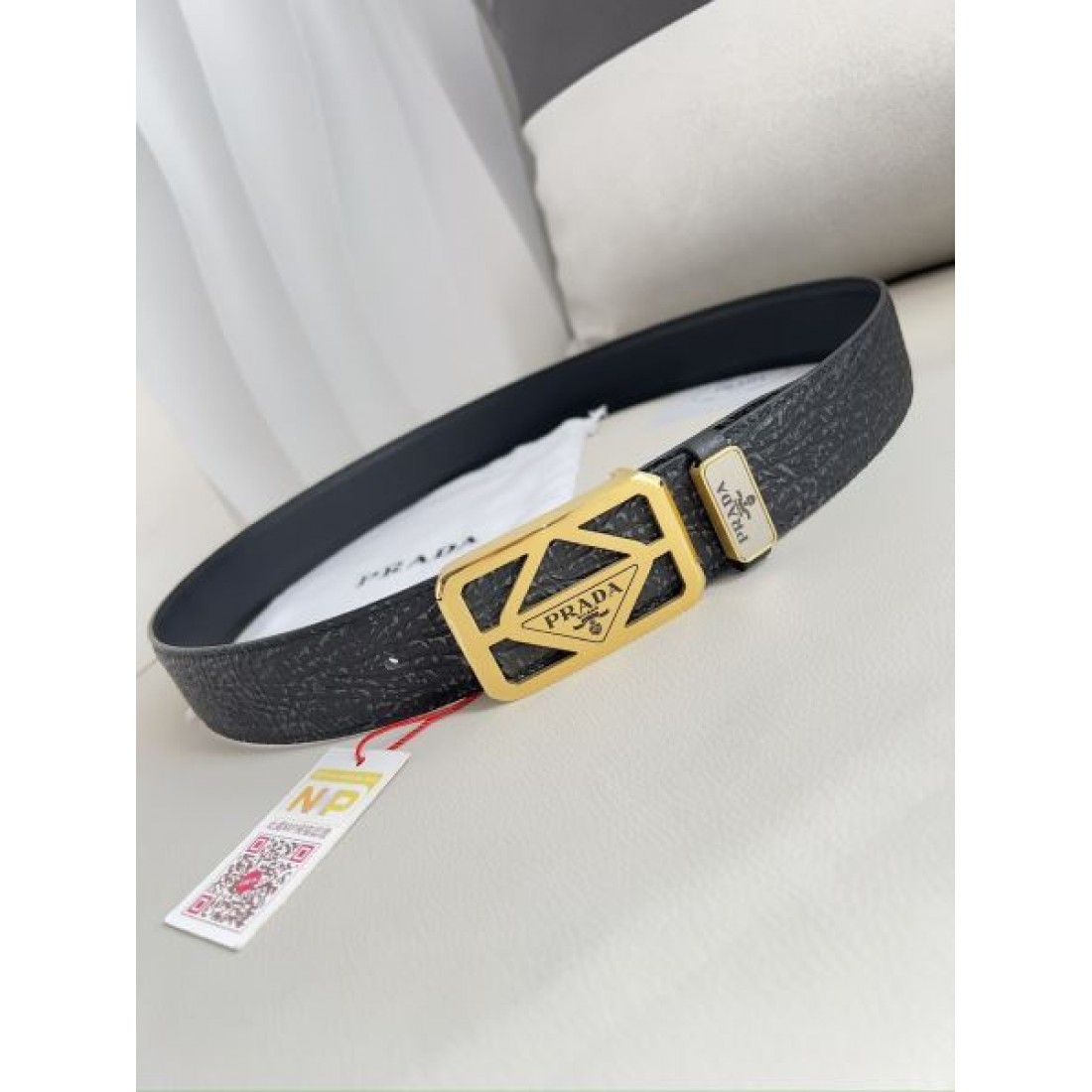 プラダ スーパーコピー ベルト モダンな スタイリッシュな PRADA