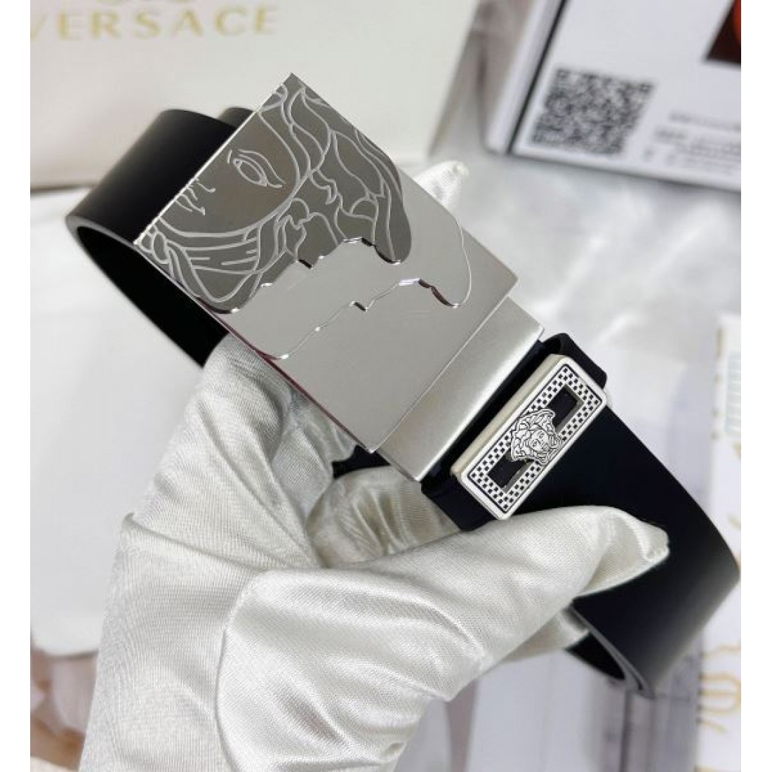 高級感あふれる 洗練された VERSACE ヴェルサーチェ スーパーコピー ベルト