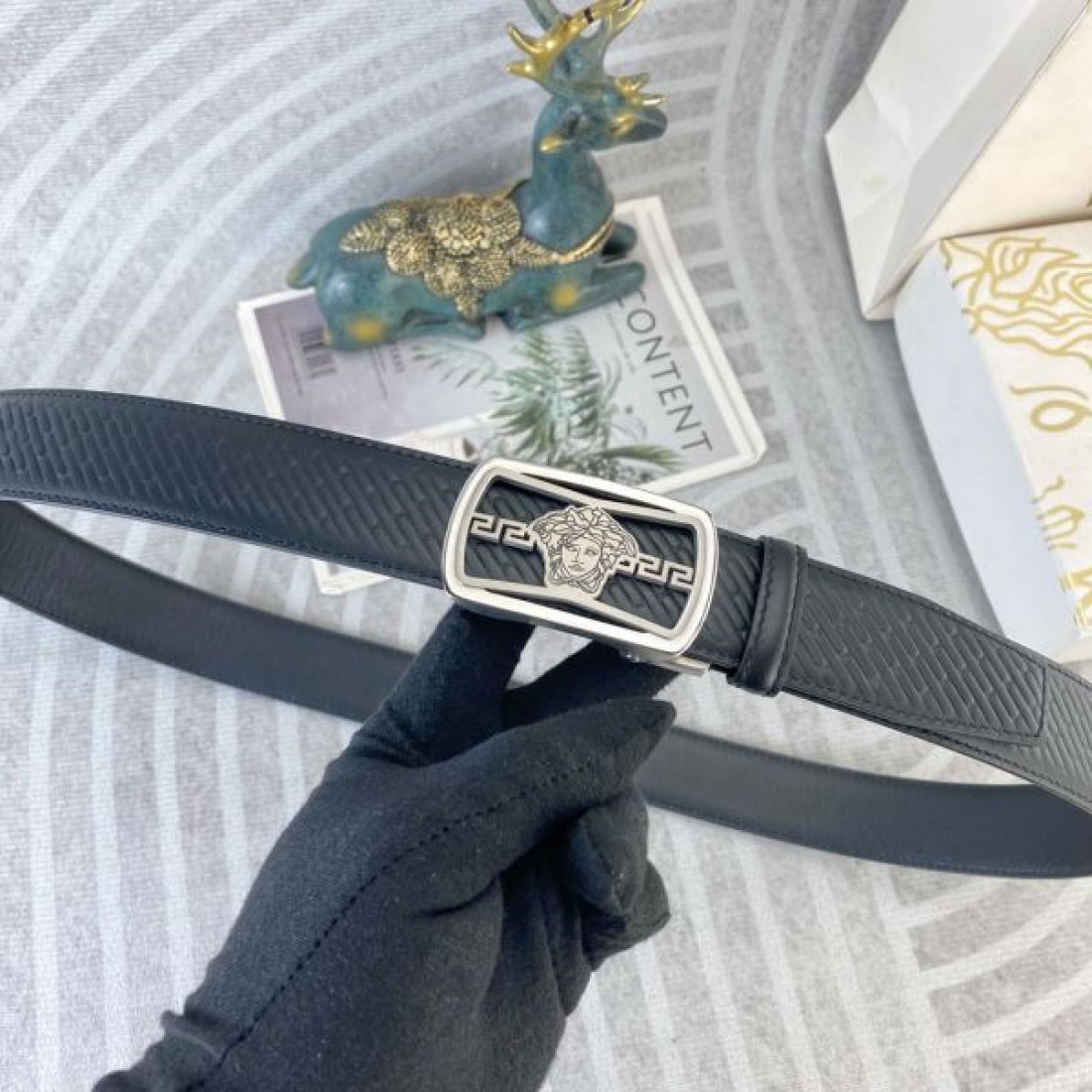 洗練された 高級感のある VERSACE ヴェルサーチェ コピー ベルト