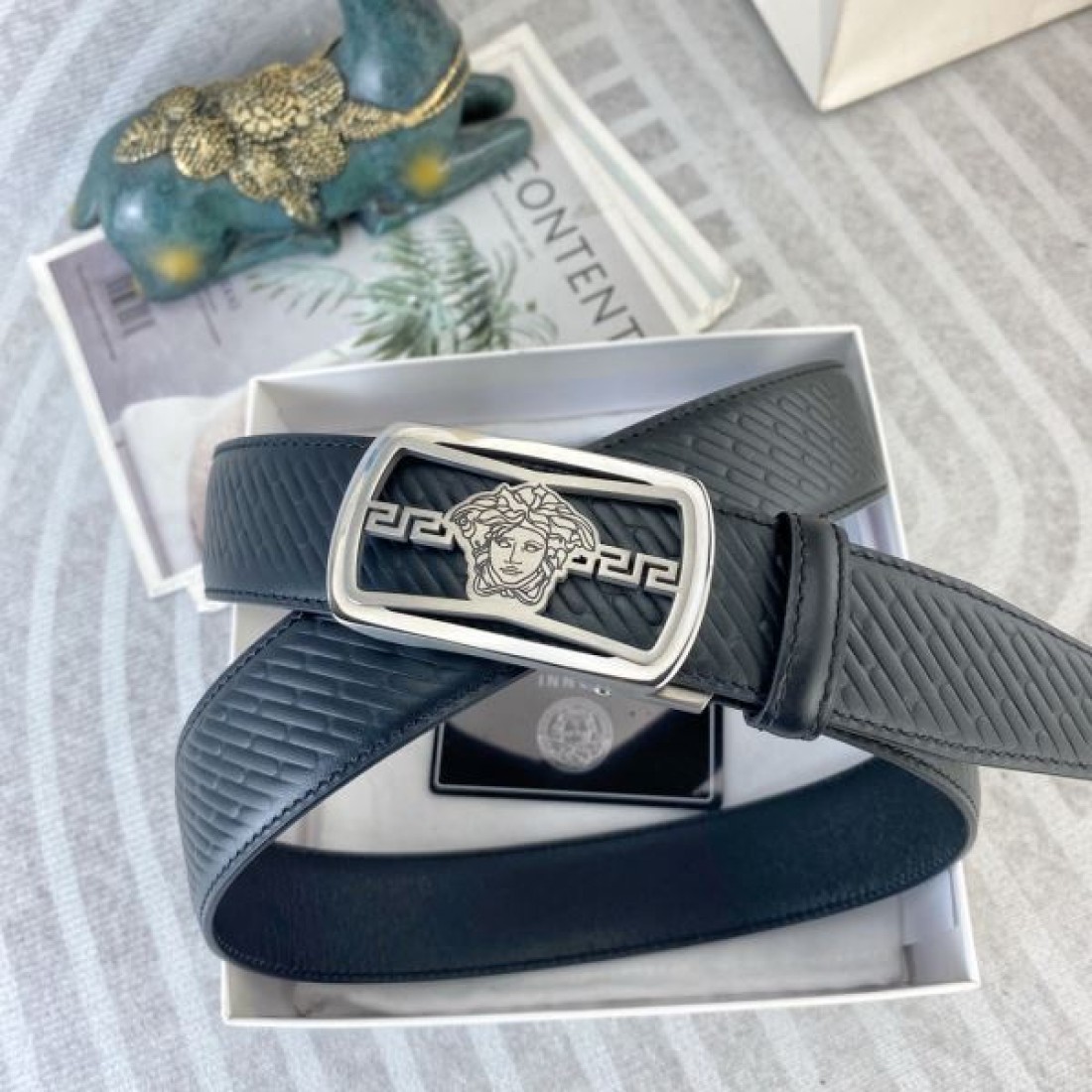 洗練された 高級感のある VERSACE ヴェルサーチェ コピー ベルト